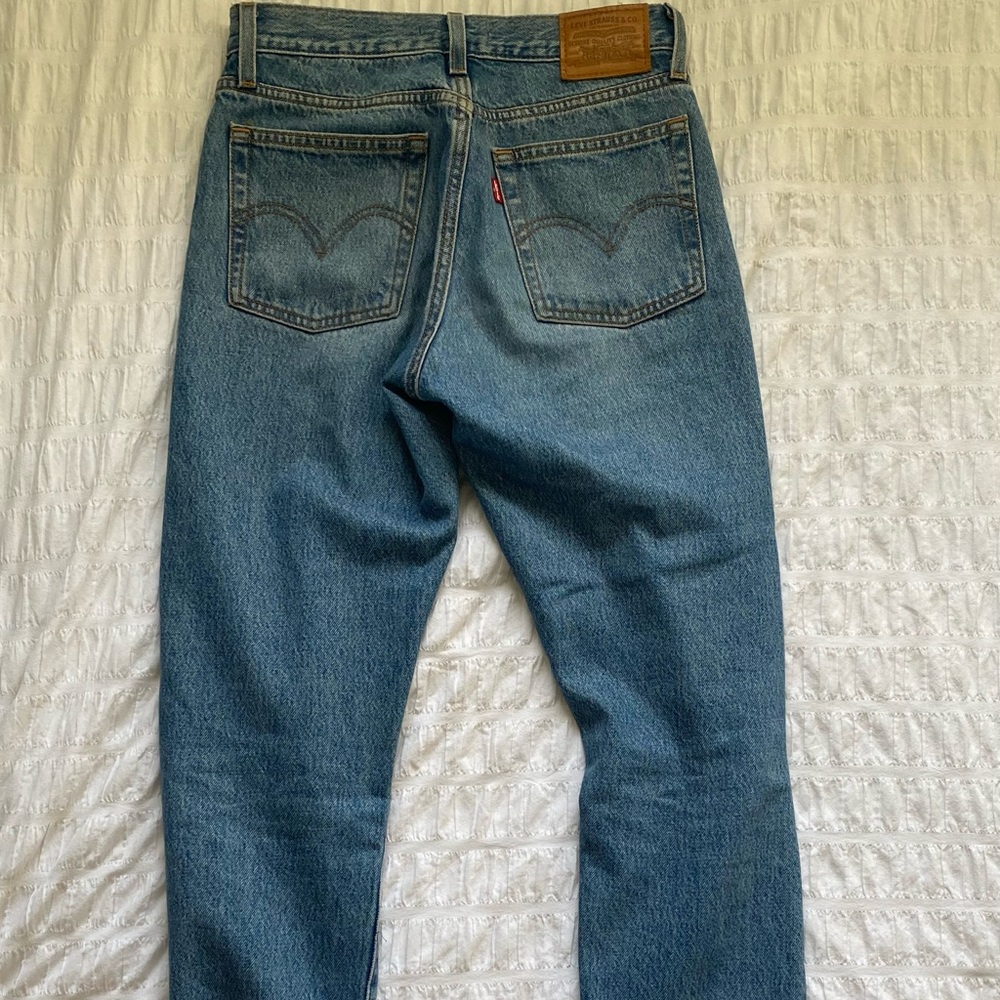 Levi’s wedgie jeans